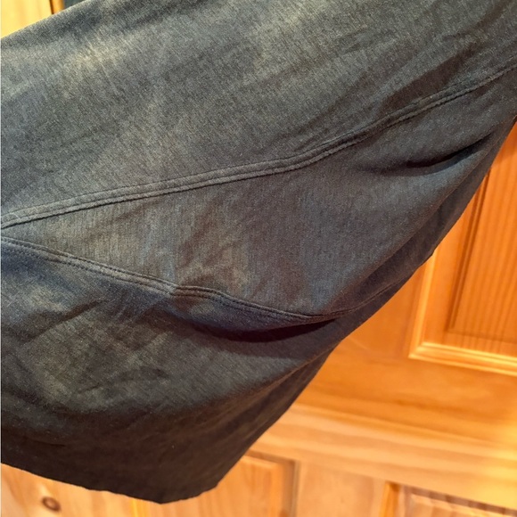 RBX Hocus Pocus “Legends Never Die” Graphic Tee women’s XL - Picture 4 of 9